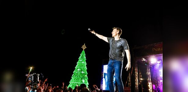 Show de Michel Teló reúne 27 mil pessoas durante Natal em Campo Largo