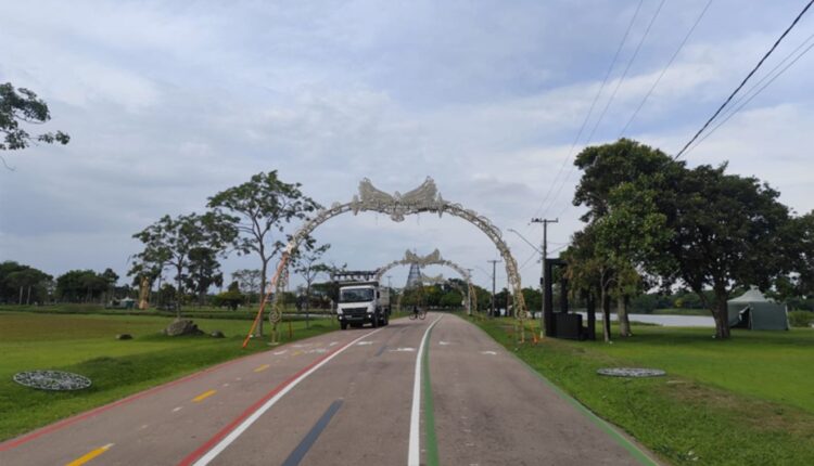 Parque Náutico, em Curitiba, começa a receber atração de Natal nesta sexta (12)