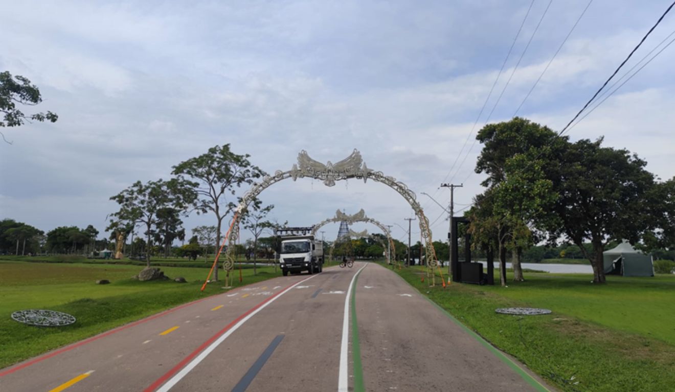 Parque Náutico, em Curitiba, começa a receber atração de Natal nesta sexta (12)