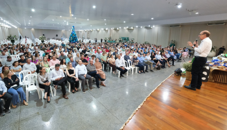 Alfredo Lang durante palestra na C.Vale