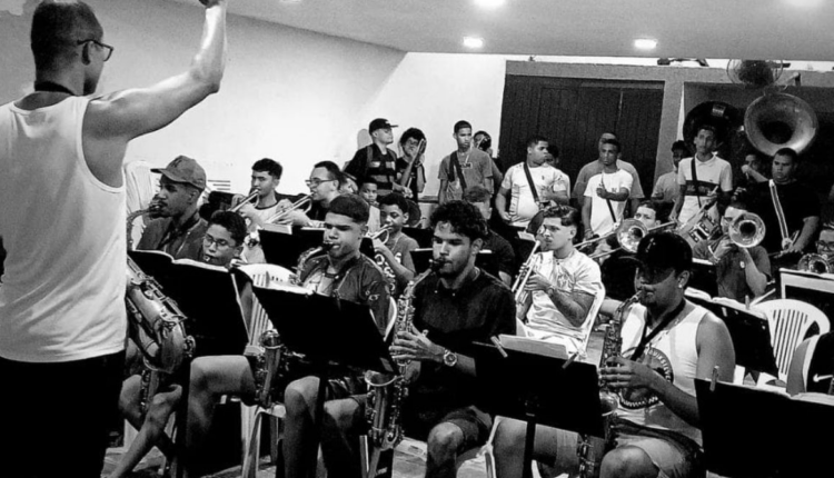 O Grêmio Musical Henrique Dias forma músicos desde 1954