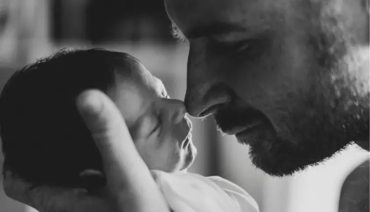 Lei que amplia gradualmente a licença-paternidade para 20 dias é sancionada